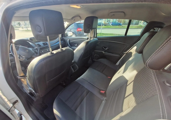 Renault Megane cena 24000 przebieg: 273000, rok produkcji 2015 z Gdańsk małe 56